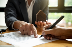 הייעוץ שנותן עורך דין מקרקעין ואיך זה תורם להצלחת העסקה?